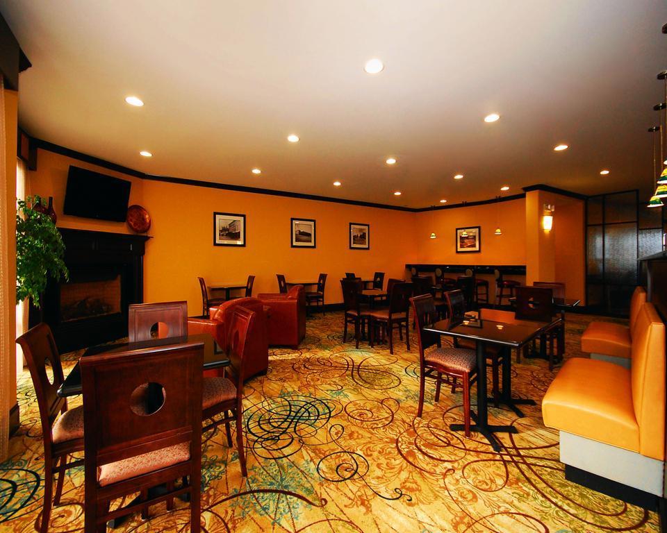 คอมฟอร์ต สวีท Hotel ซิมป์สันวิลล์ ภายนอก รูปภาพ