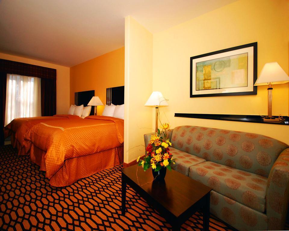 คอมฟอร์ต สวีท Hotel ซิมป์สันวิลล์ ภายนอก รูปภาพ