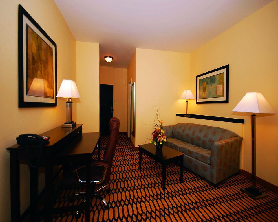 คอมฟอร์ต สวีท Hotel ซิมป์สันวิลล์ ภายนอก รูปภาพ