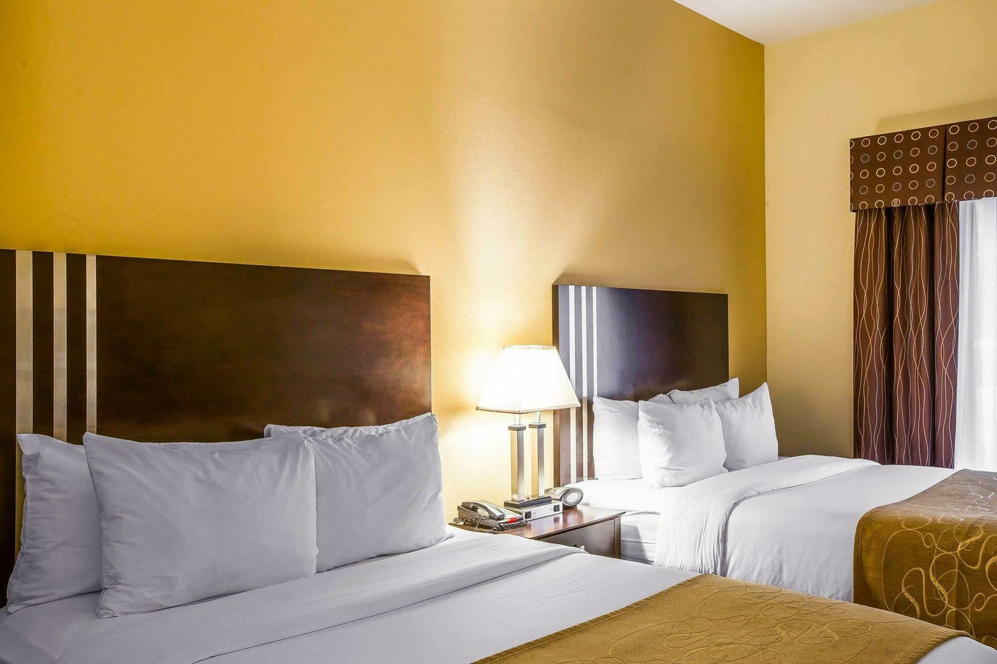 คอมฟอร์ต สวีท Hotel ซิมป์สันวิลล์ ภายนอก รูปภาพ
